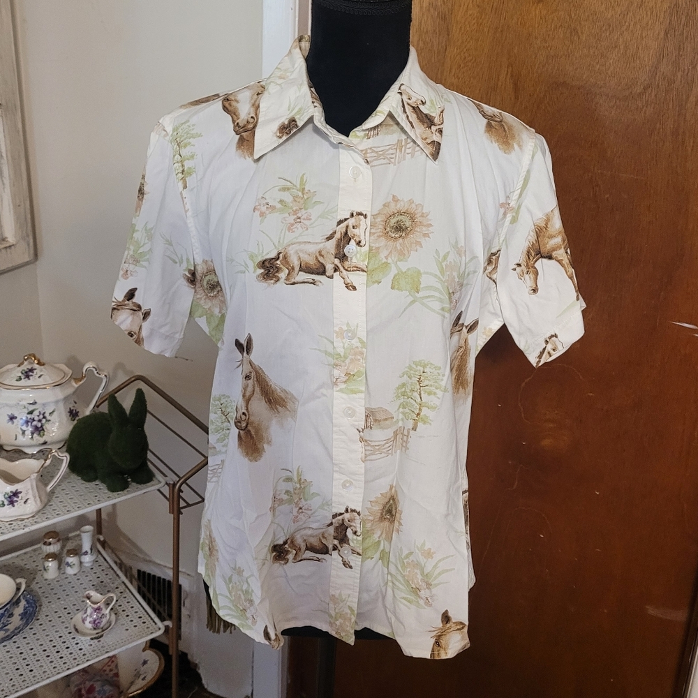 🍒5for$10 Bit & Bridle button up horse blouse. Sz L